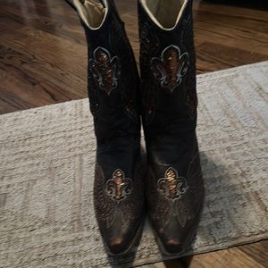 Beautiful Corral Vintage cowgirl boots